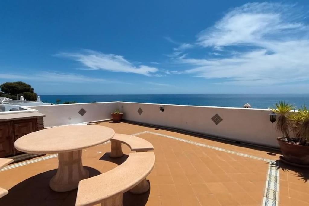 Sea View Penthouse *